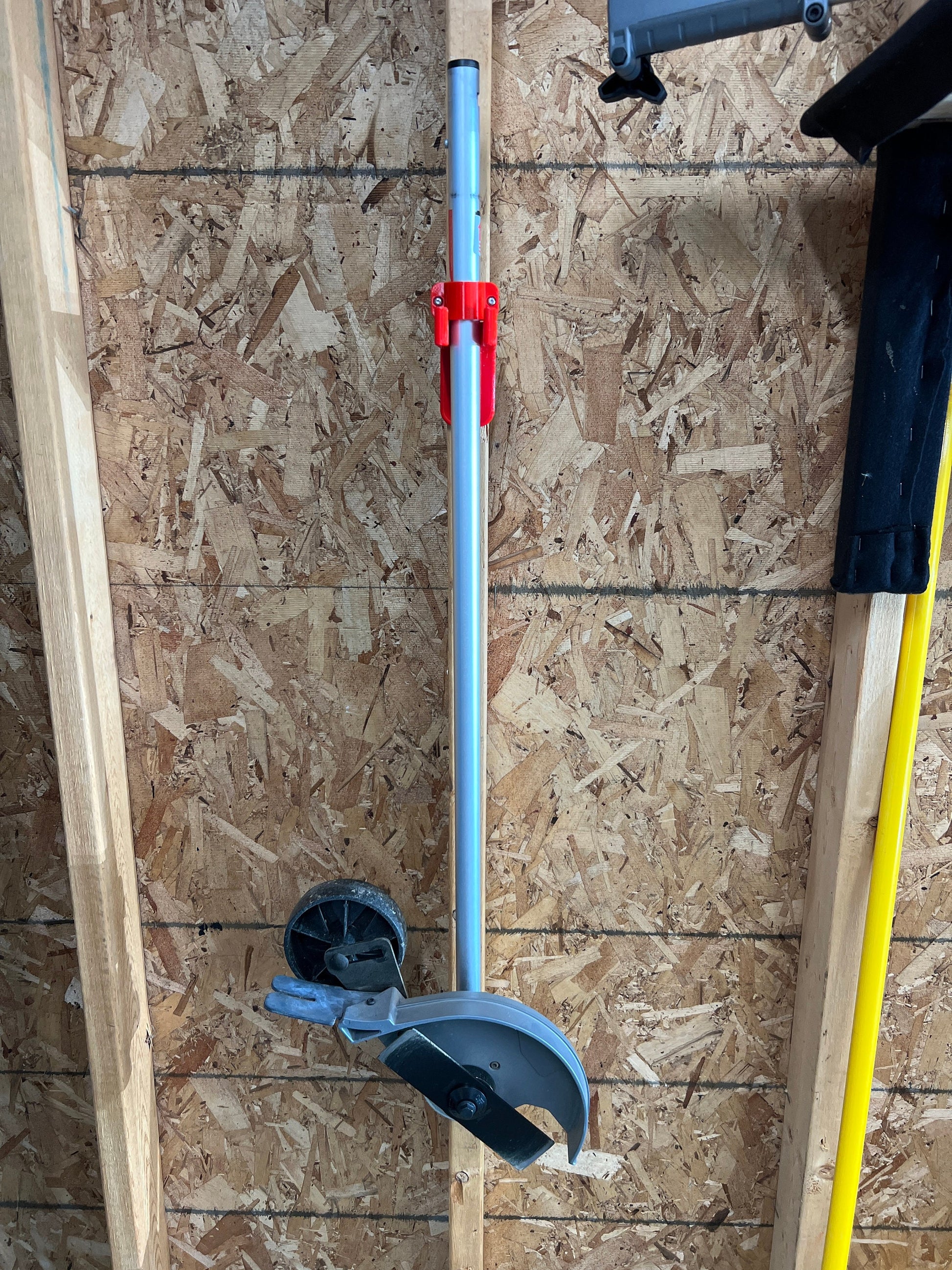 Milwaukee M18 Quik Lok Wall Hanging System